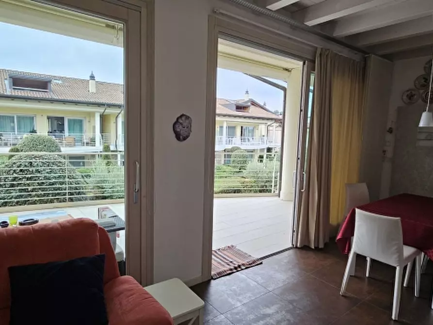 Immagine 5 di Appartamento in affitto  a Sirmione