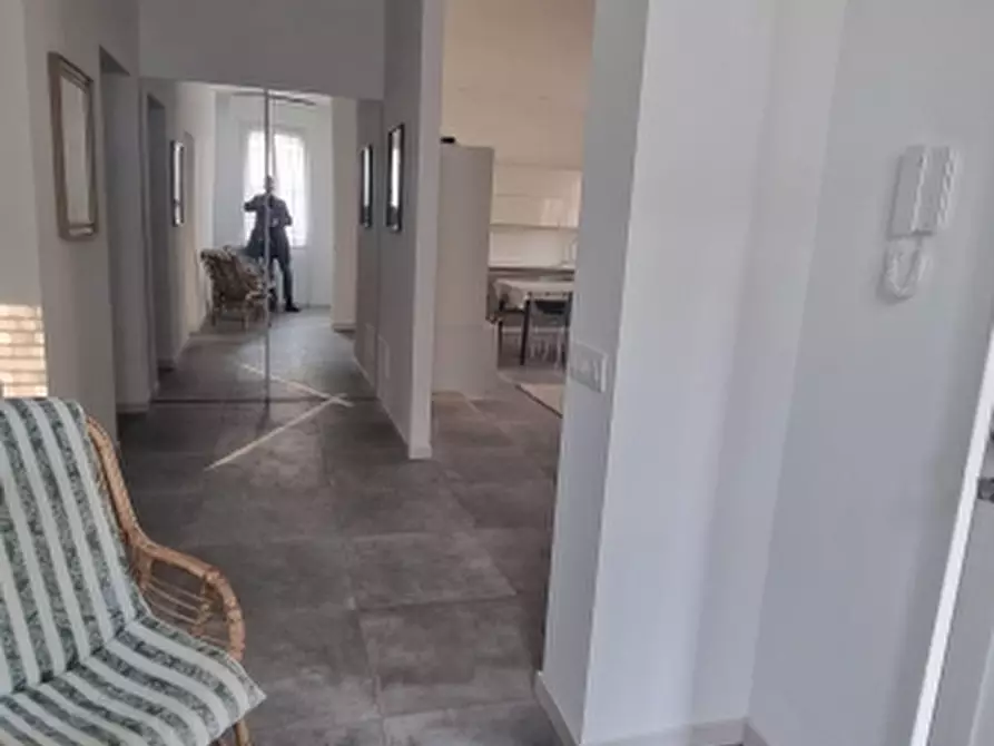 Immagine 14 di Villa in vendita  in Via Bonvicino a Desenzano Del Garda