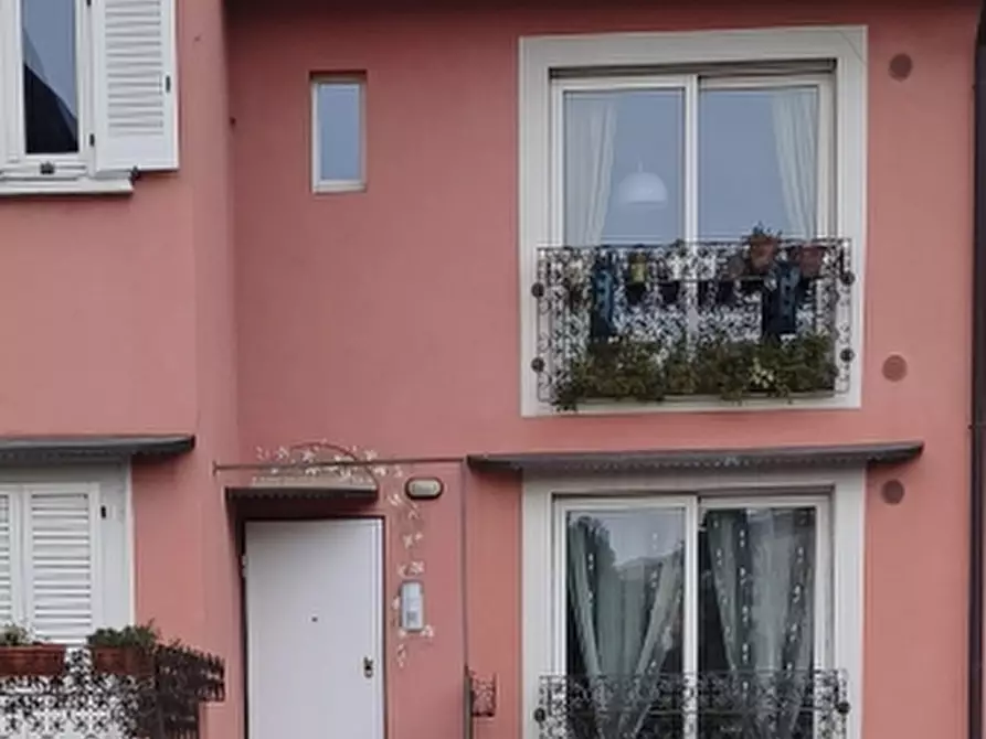 Immagine 1 di Appartamento in vendita  in Via Bonvicino a Desenzano Del Garda