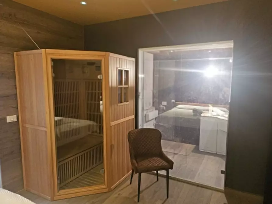 Immagine 13 di Appartamento in vendita  a Desenzano Del Garda