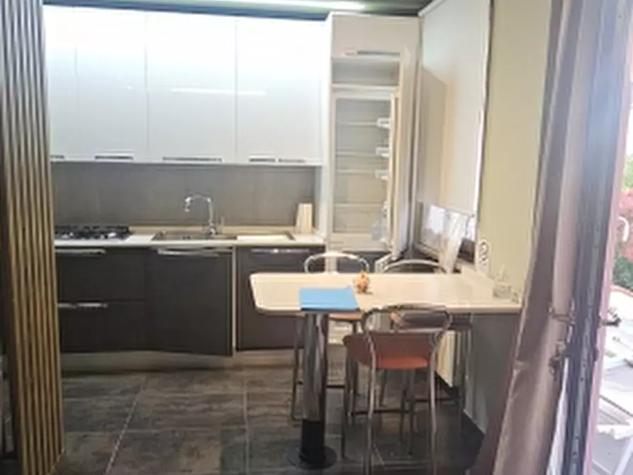 Immagine 6 di Appartamento in vendita  a Desenzano Del Garda