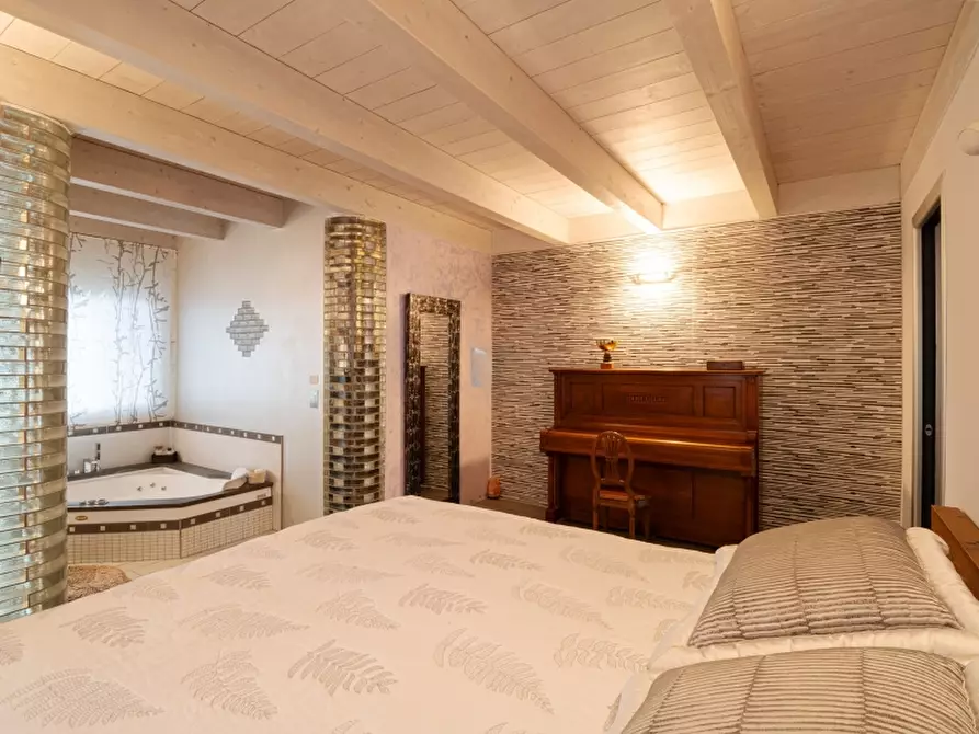 Immagine 8 di Appartamento in vendita  in pastrengo 10 a Desenzano Del Garda