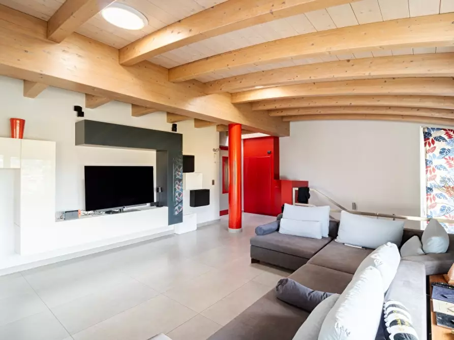 Immagine 6 di Appartamento in vendita  in pastrengo 10 a Desenzano Del Garda