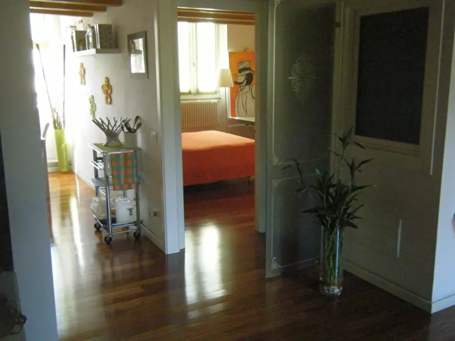 Immagine 4 di Appartamento in vendita  in Via Bonvicino a Desenzano Del Garda