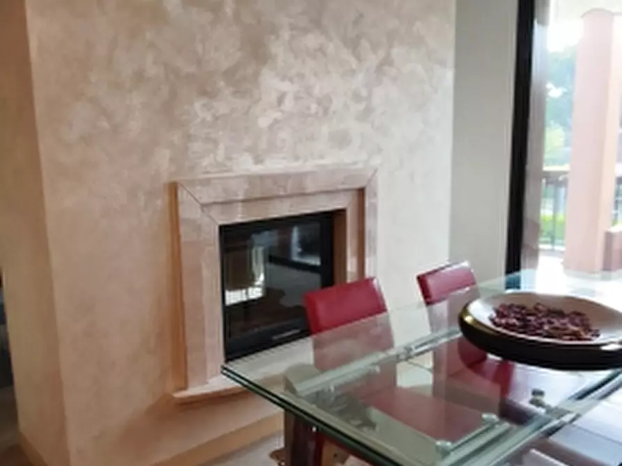 Immagine 4 di Appartamento in vendita  a Desenzano Del Garda