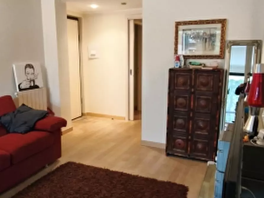 Immagine 5 di Appartamento in vendita  a Desenzano Del Garda