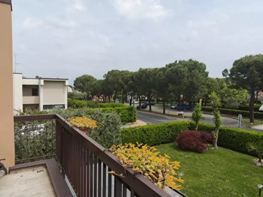 Immagine 13 di Appartamento in vendita  a Desenzano Del Garda