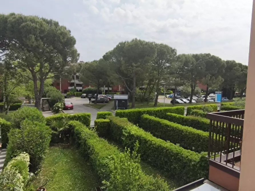 Immagine 14 di Appartamento in vendita  a Desenzano Del Garda