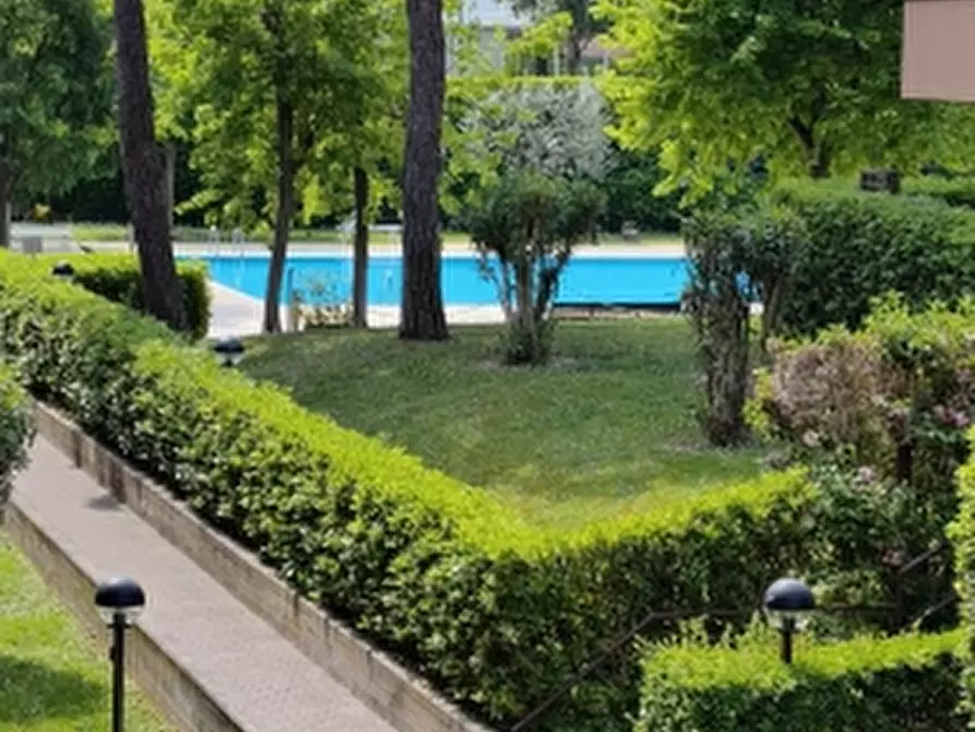 Immagine 15 di Appartamento in vendita  a Desenzano Del Garda