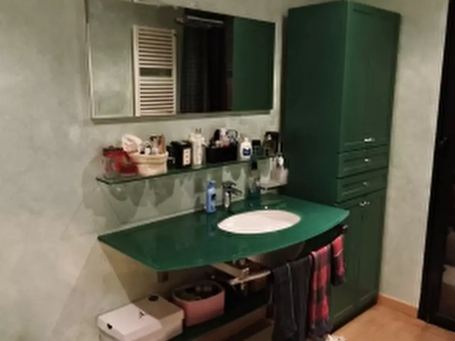 Immagine 21 di Appartamento in vendita  a Desenzano Del Garda