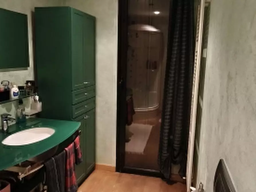 Immagine 22 di Appartamento in vendita  a Desenzano Del Garda