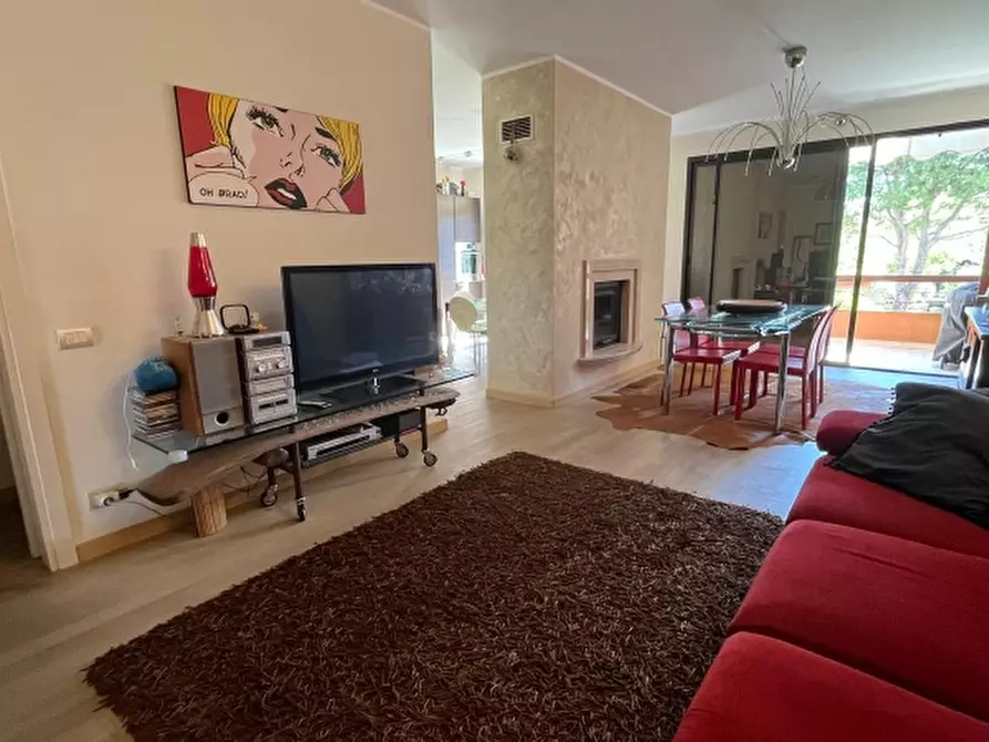 Immagine 8 di Appartamento in vendita  a Desenzano Del Garda
