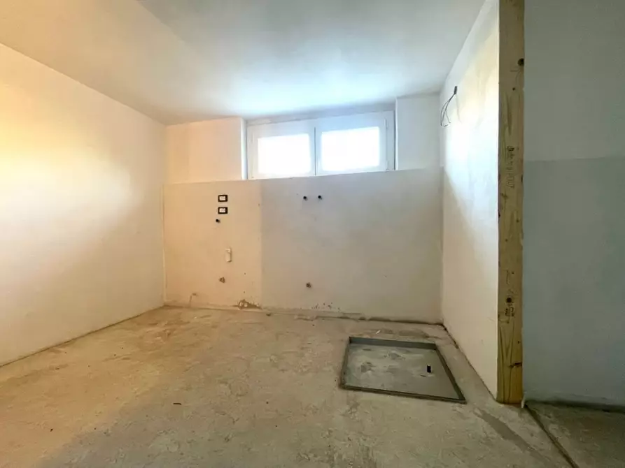 Immagine 22 di Villa in vendita  a Lonato del Garda