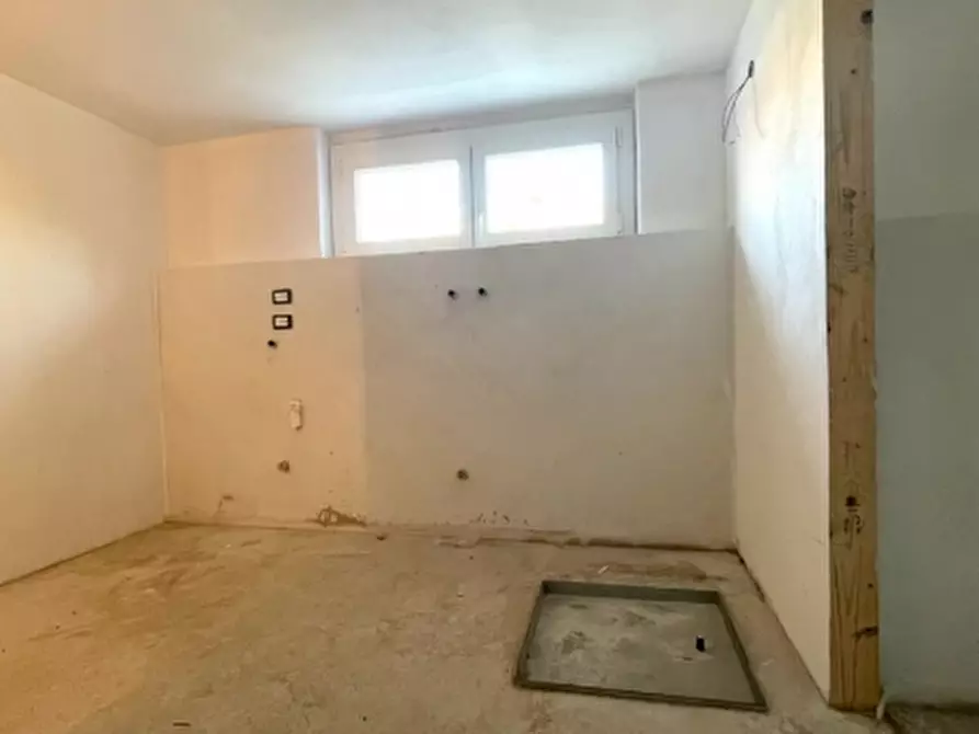 Immagine 23 di Villa in vendita  a Lonato del Garda