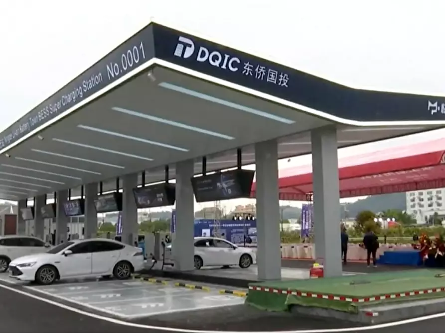 Immagine 3 di Terreno industriale in vendita  a Desenzano Del Garda