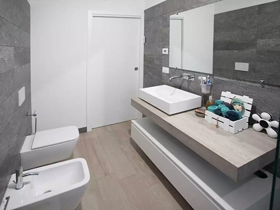 Immagine 10 di Villa in vendita  in via pozze a Lonato del Garda