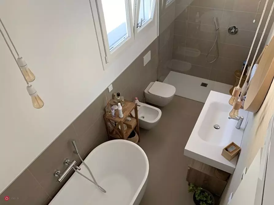 Immagine 11 di Villa in vendita  in via pozze a Lonato del Garda