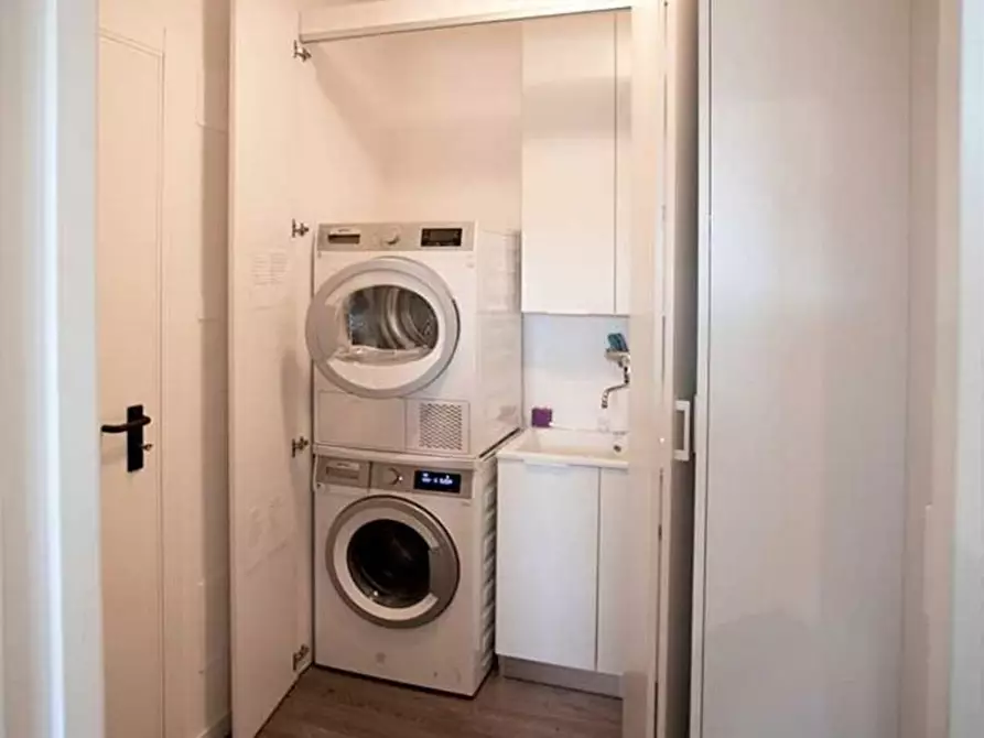 Immagine 3 di Villa in vendita  in via pozze a Lonato del Garda