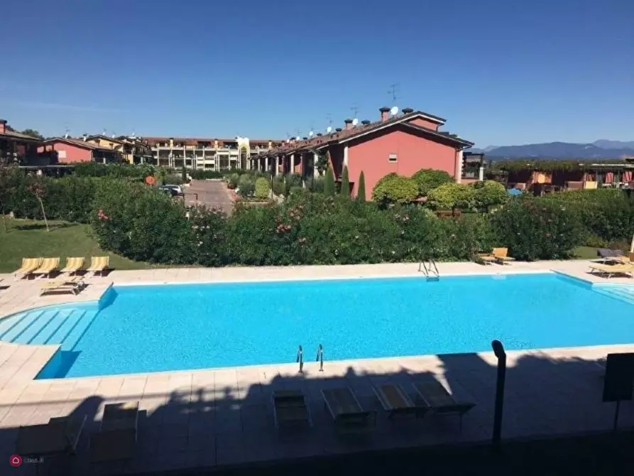 Immagine 2 di Appartamento in vendita  a Desenzano Del Garda