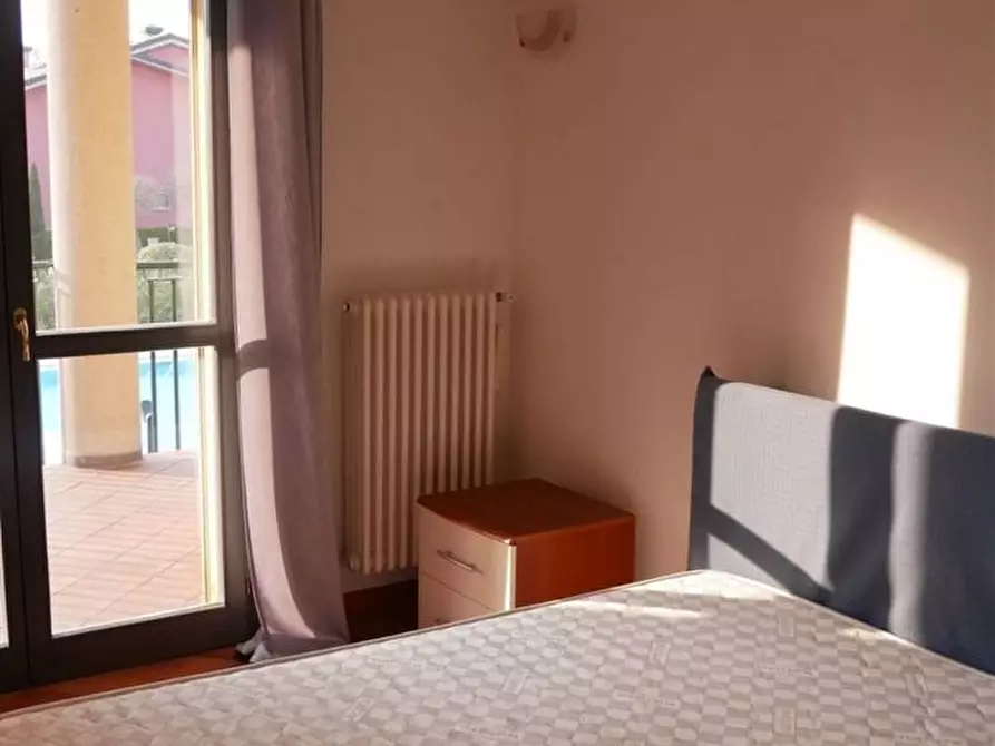 Immagine 4 di Appartamento in vendita  a Desenzano Del Garda