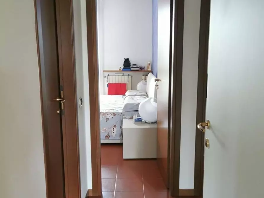 Immagine 10 di Appartamento in vendita  in Via San Zeno a Desenzano Del Garda