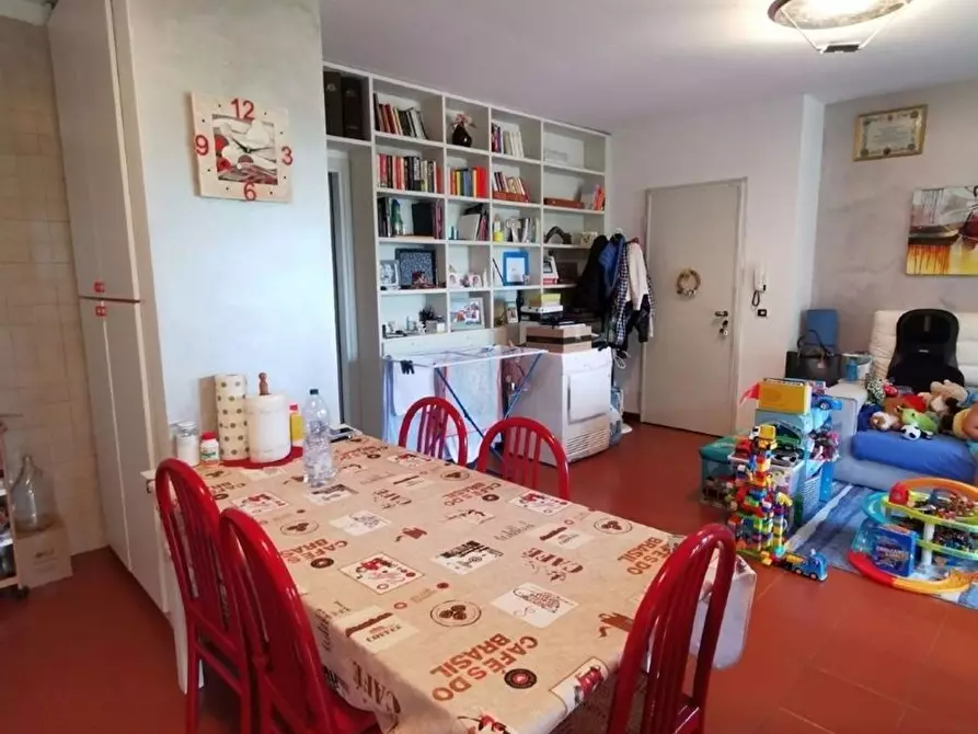 Immagine 3 di Appartamento in vendita  in Via San Zeno a Desenzano Del Garda