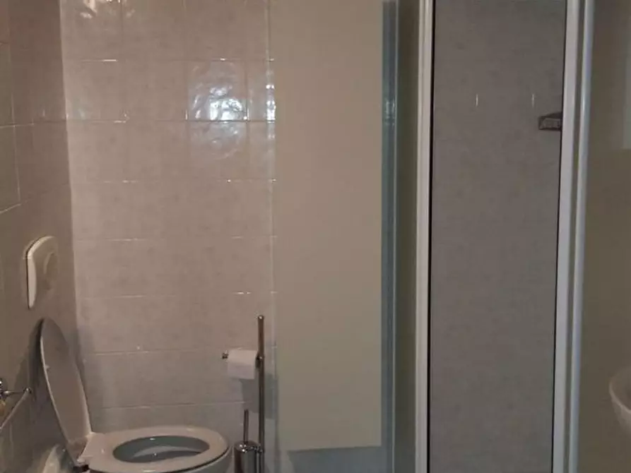 Immagine 3 di Appartamento in vendita  in Via Bonvicino a Desenzano Del Garda