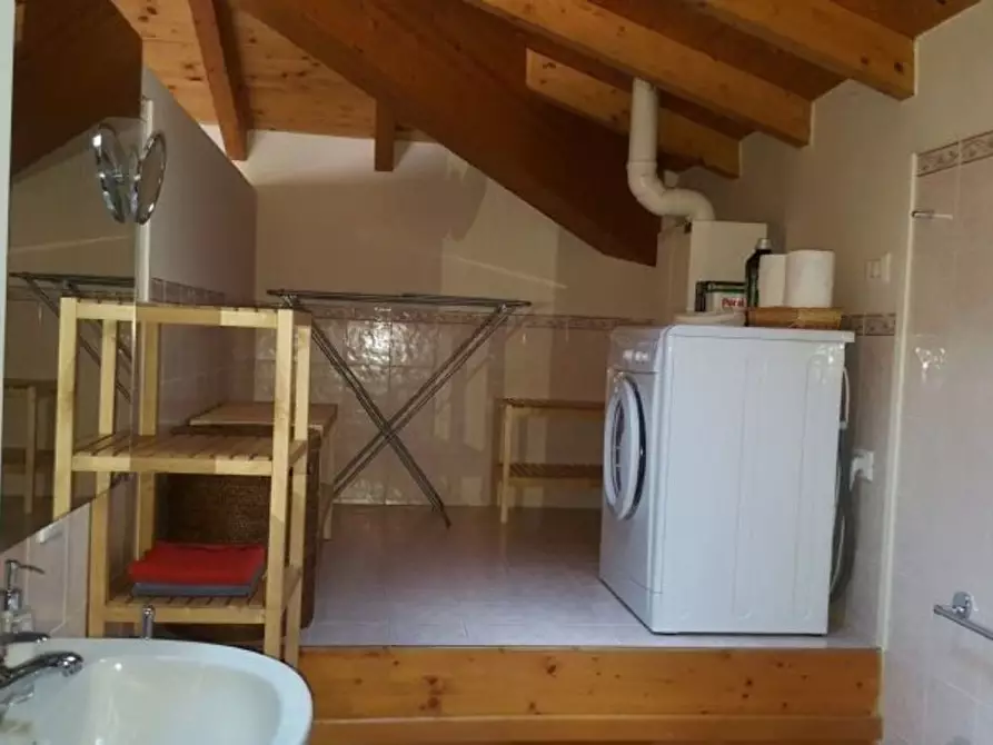 Immagine 6 di Appartamento in vendita  in Via Bonvicino a Desenzano Del Garda