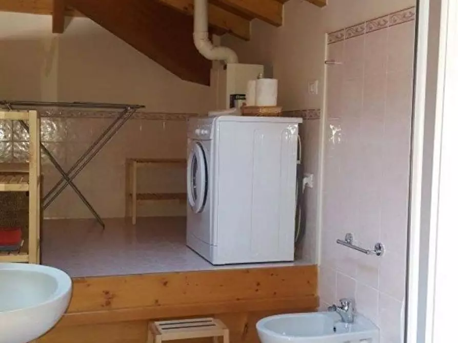 Immagine 8 di Appartamento in vendita  in Via Bonvicino a Desenzano Del Garda