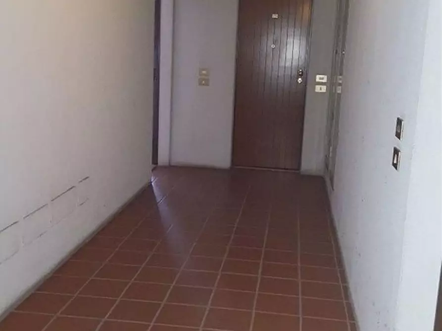 Immagine 13 di Appartamento in vendita  in Via Padre Annibale Maria di Francia a Desenzano Del Garda