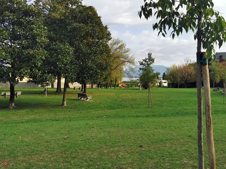 Immagine 5 di Appartamento in vendita  in Via Padre Annibale Maria di Francia a Desenzano Del Garda