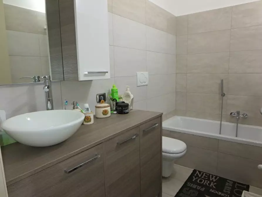 Immagine 11 di Appartamento in vendita  a Nova Milanese