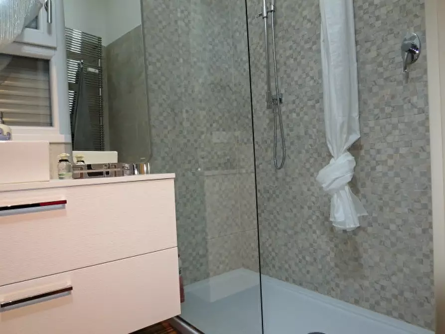 Immagine 19 di Appartamento in vendita  a Nova Milanese