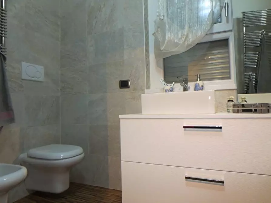 Immagine 20 di Appartamento in vendita  a Nova Milanese