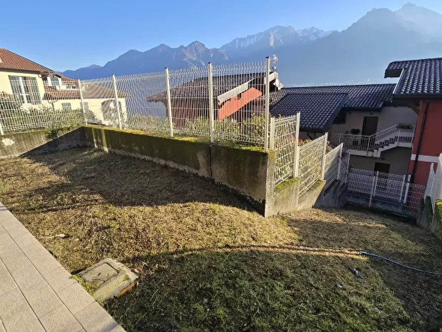 Immagine 22 di Appartamento in vendita  a Oliveto Lario