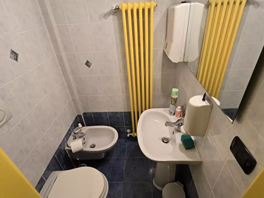 Immagine 7 di Locale commerciale in vendita  a Nova Milanese