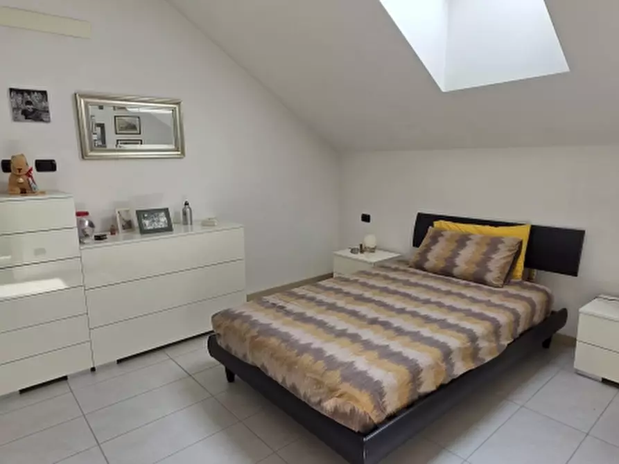 Immagine 17 di Appartamento in vendita  a Varedo