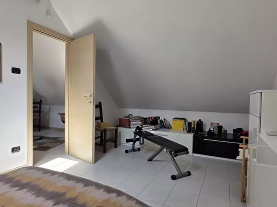 Immagine 19 di Appartamento in vendita  a Varedo