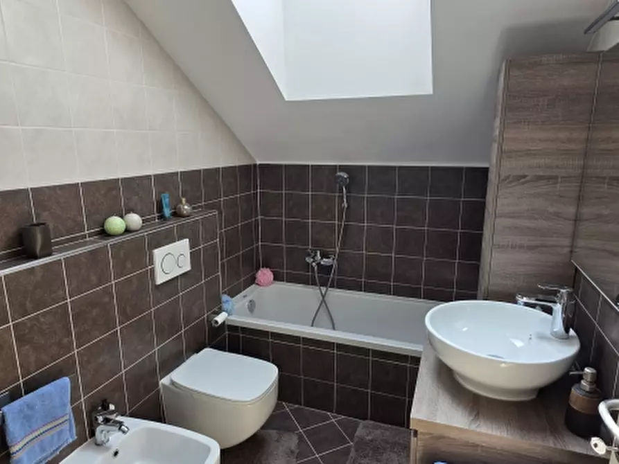 Immagine 20 di Appartamento in vendita  a Varedo