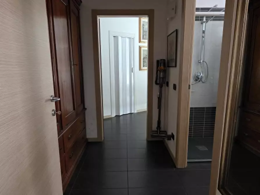 Immagine 8 di Appartamento in vendita  a Varedo