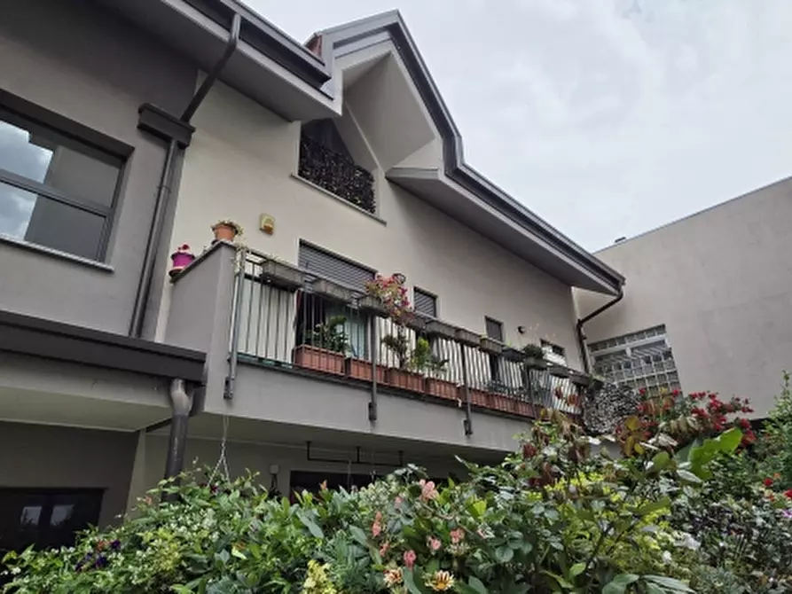 Immagine 23 di Appartamento in vendita  a Varedo