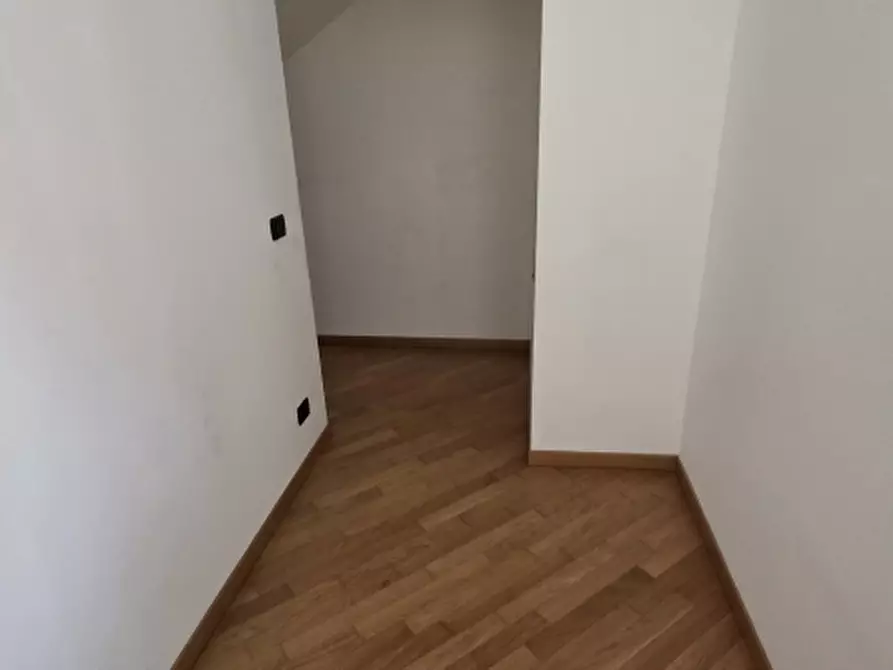 Immagine 15 di Appartamento in vendita  a Seregno