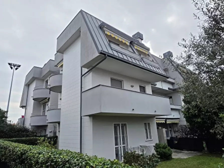 Immagine 1 di Appartamento in vendita  a Desio