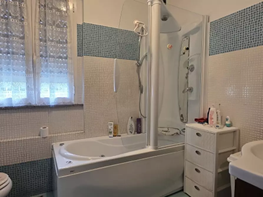 Immagine 10 di Appartamento in vendita  a Desio