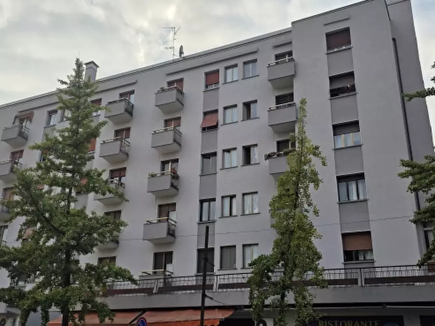 Immagine 2 di Appartamento in vendita  a Nova Milanese