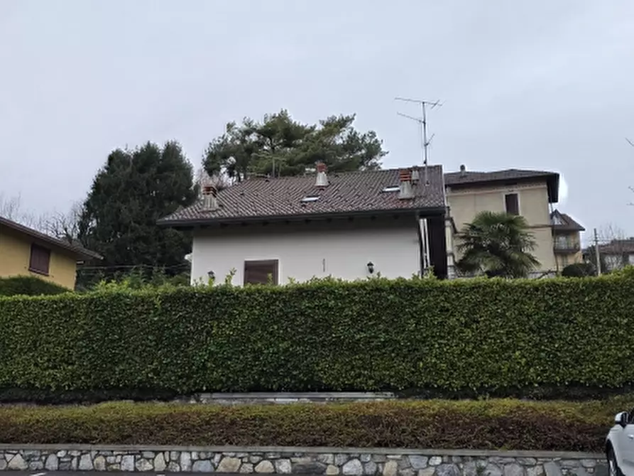 Immagine 28 di Villa in vendita  a Caglio