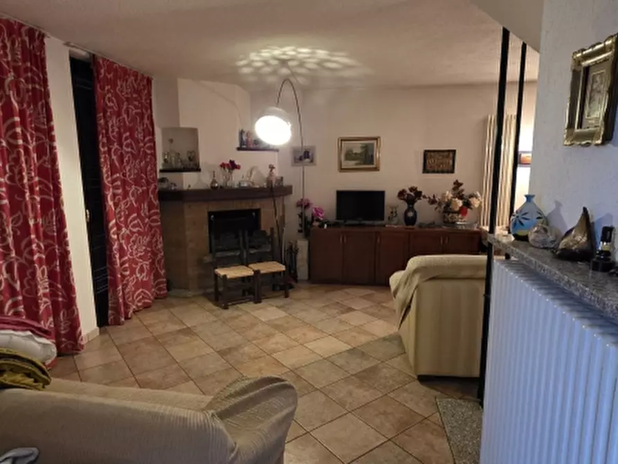 Immagine 7 di Villa in vendita  a Caglio