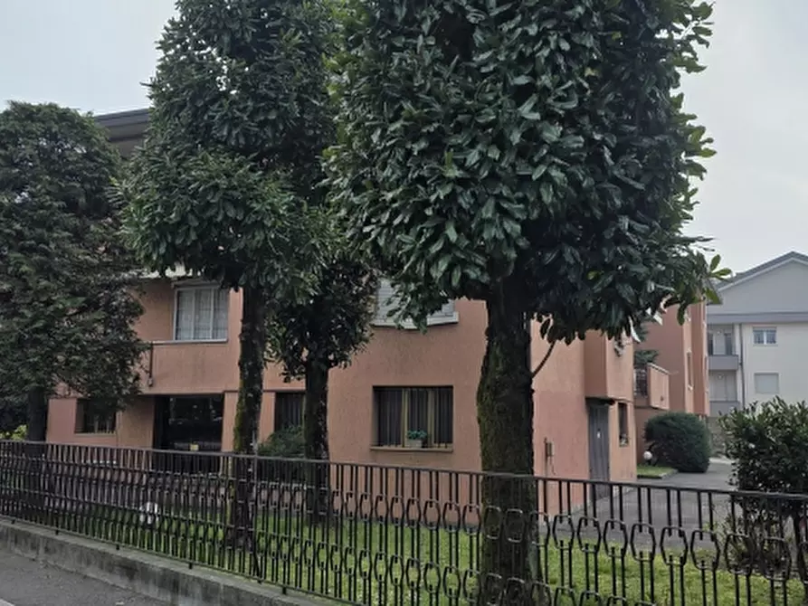 Immagine 1 di Appartamento in vendita  a Nova Milanese