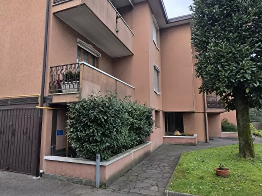 Immagine 17 di Appartamento in vendita  a Nova Milanese