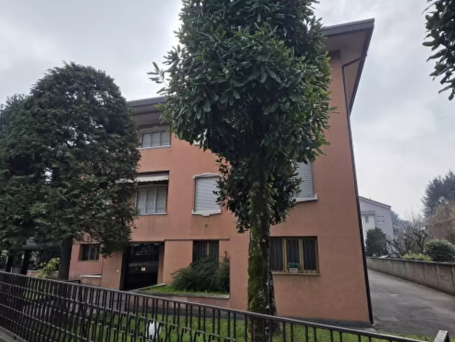Immagine 2 di Appartamento in vendita  a Nova Milanese